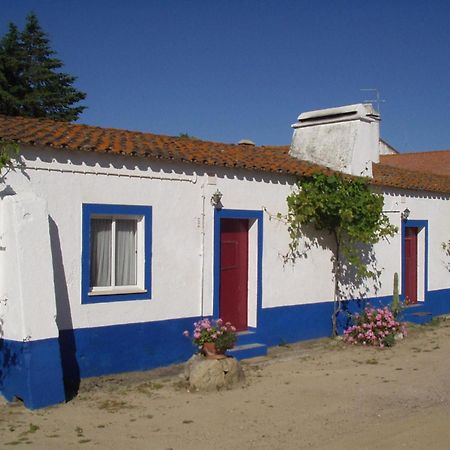 Monte Da Serralheira Agro Turismo Évora Eksteriør billede
